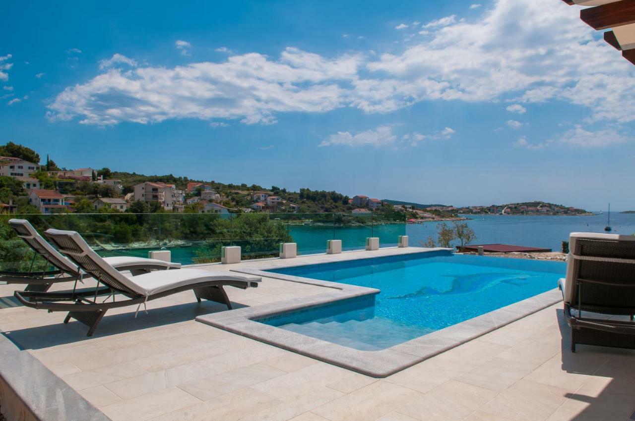 Villa Hera Sevid Esterno foto